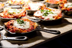 Treat yourself to the delightful wedding food that will surely please all attendees