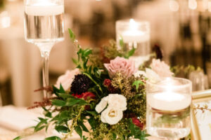 Elegant wedding flower arrangements