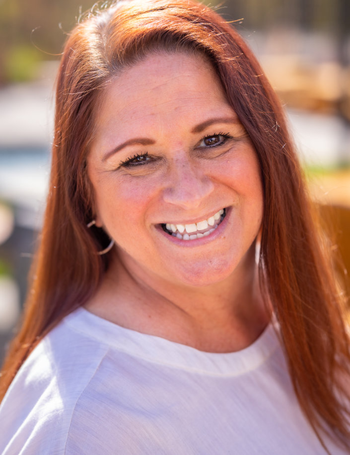 headshot--suzann-carlton