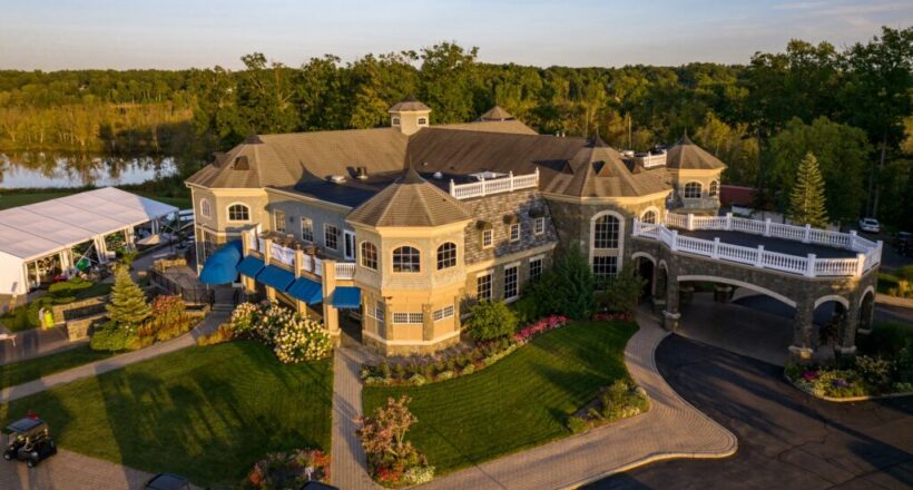 How to Plan a Wedding Reception in Saratoga Springs: 7 Details to Consider